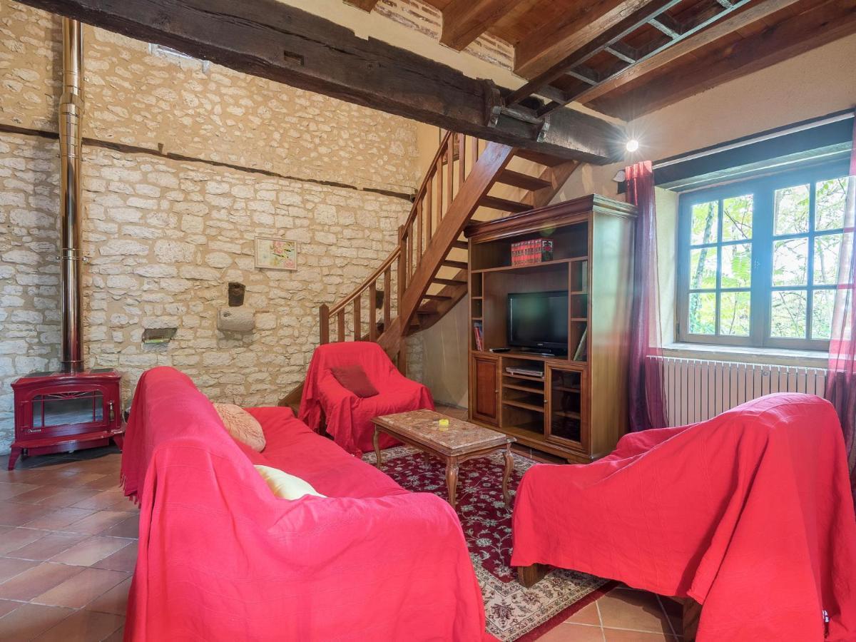 Charming Holiday Home With Pool モンバジャック エクステリア 写真