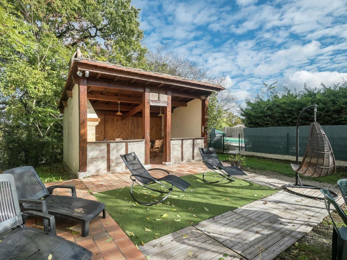 Charming Holiday Home With Pool モンバジャック エクステリア 写真